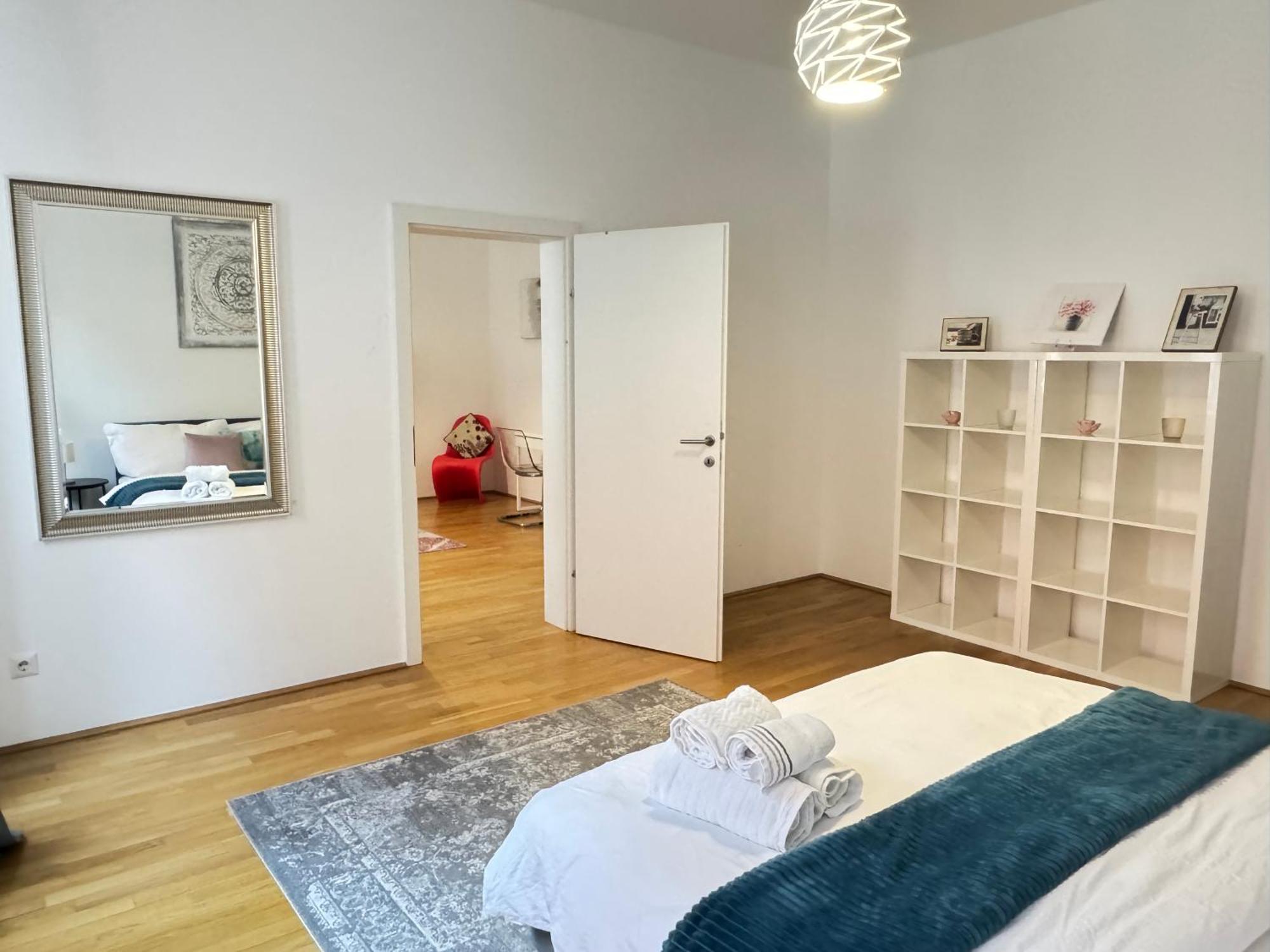 Charming Flat & Balcony Near Central Station L Bg5 Vienna Exterior photo