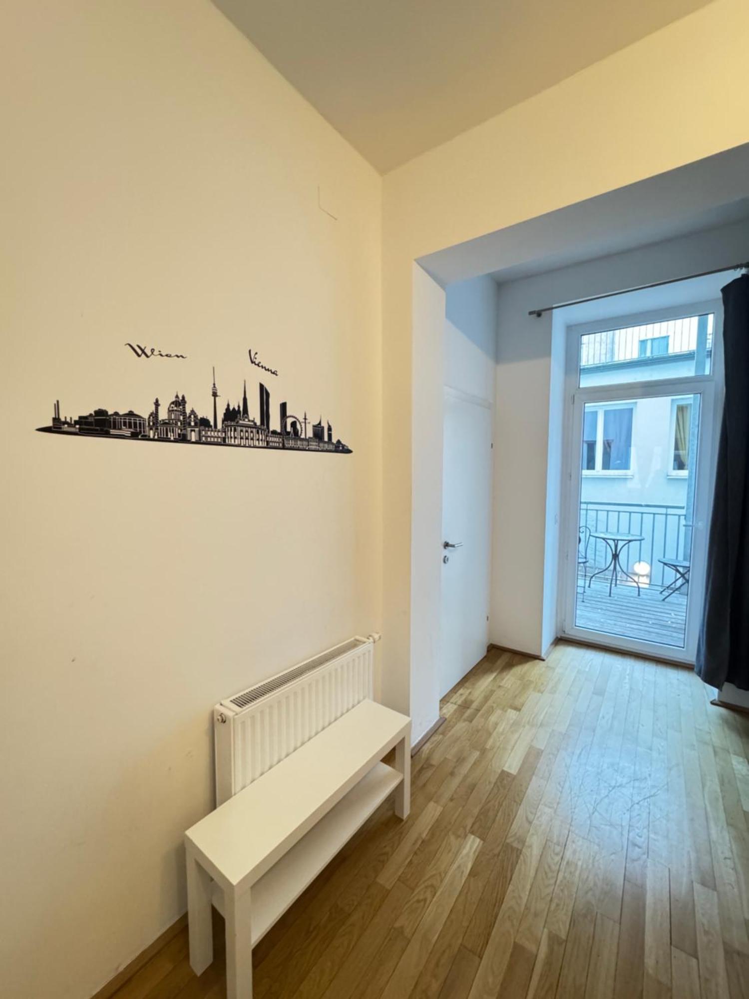 Charming Flat & Balcony Near Central Station L Bg5 Vienna Exterior photo